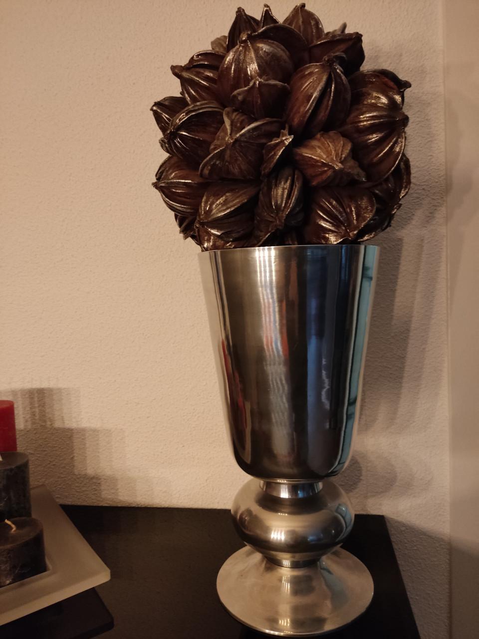 2 Prachtige Aluminium Bakaal Vazen