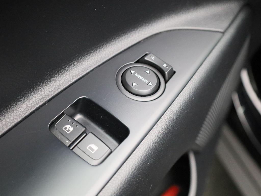 Kia Stonic 1.0 t-gdi mhev dynamicline | apple carplay / android auto | navi