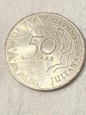 Zilveren 50 gulden munt. 50 jarig huwelijk Juliana en Bernard