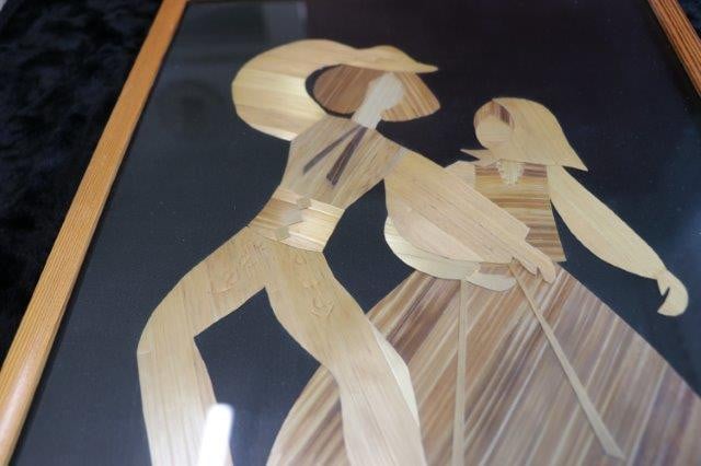 Schilderij achter glas Euro 30,00 Folkloristisch danspaar Bylarus Handgemaa