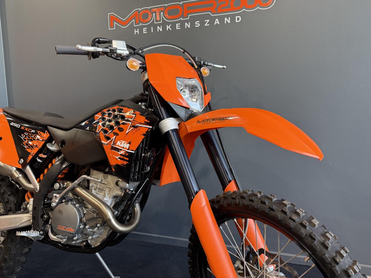 KTM 250 EXC-F bijna nieuw!