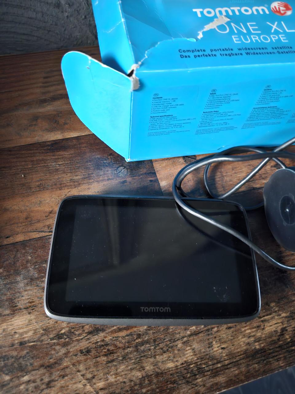 TomTom ONE XL Europe Navigatiesysteem met accessoires