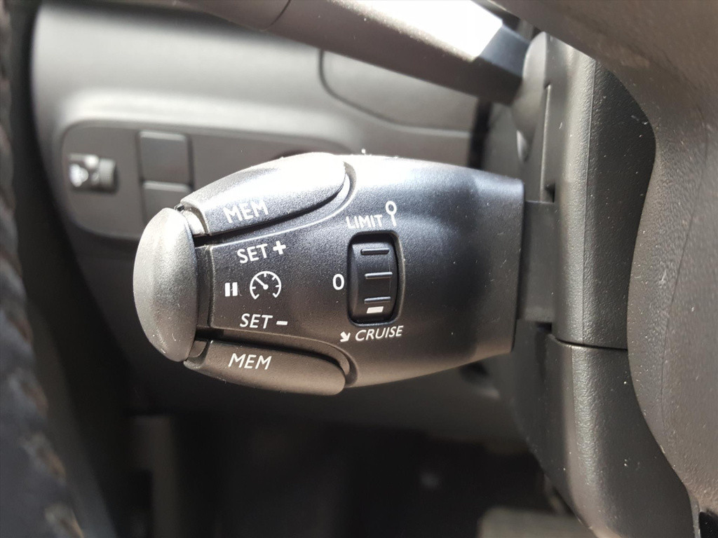 Citroen C3 shine 1.2 pt-110pk s&s (vol)automaat/eat6 | navi | bt | parkeerh