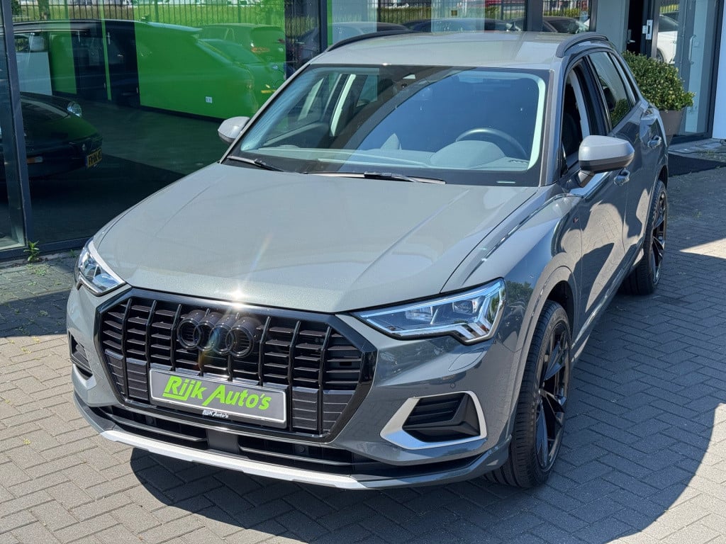 Audi Q3 35 tfsi advanced * matrix led * keyless * trekhaak