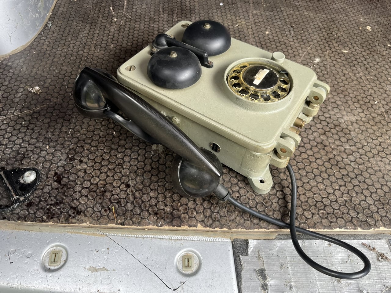 Muurtelefoon Ericsson model BEA1058 of DBTN11101