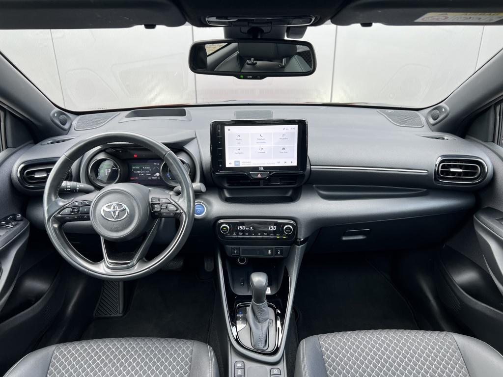 Toyota Yaris 1.5 hyb. executive