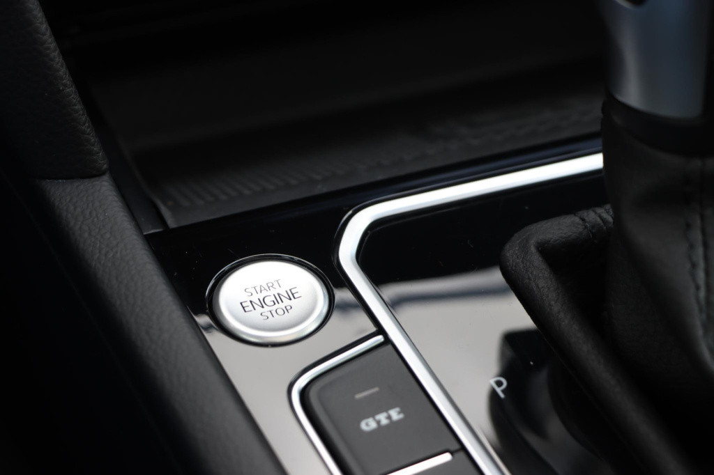 Volkswagen Passat variant 1.4 tsi phev gte business dsg 218pk