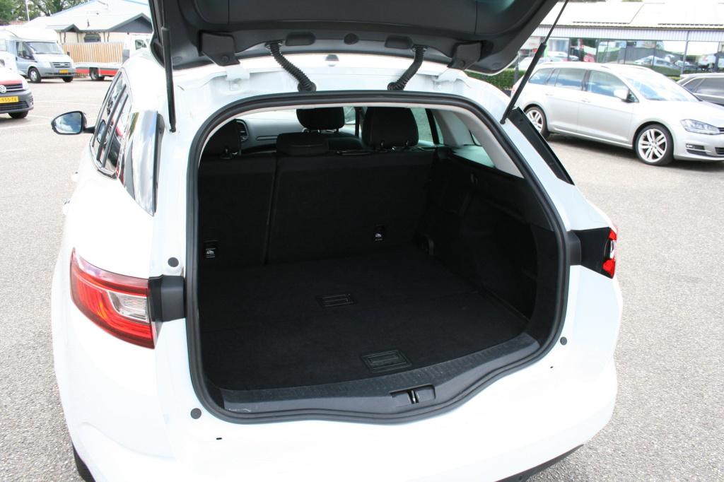 Renault Megane 1.3 tce limited / trekhaak / navi / pdc / keyless