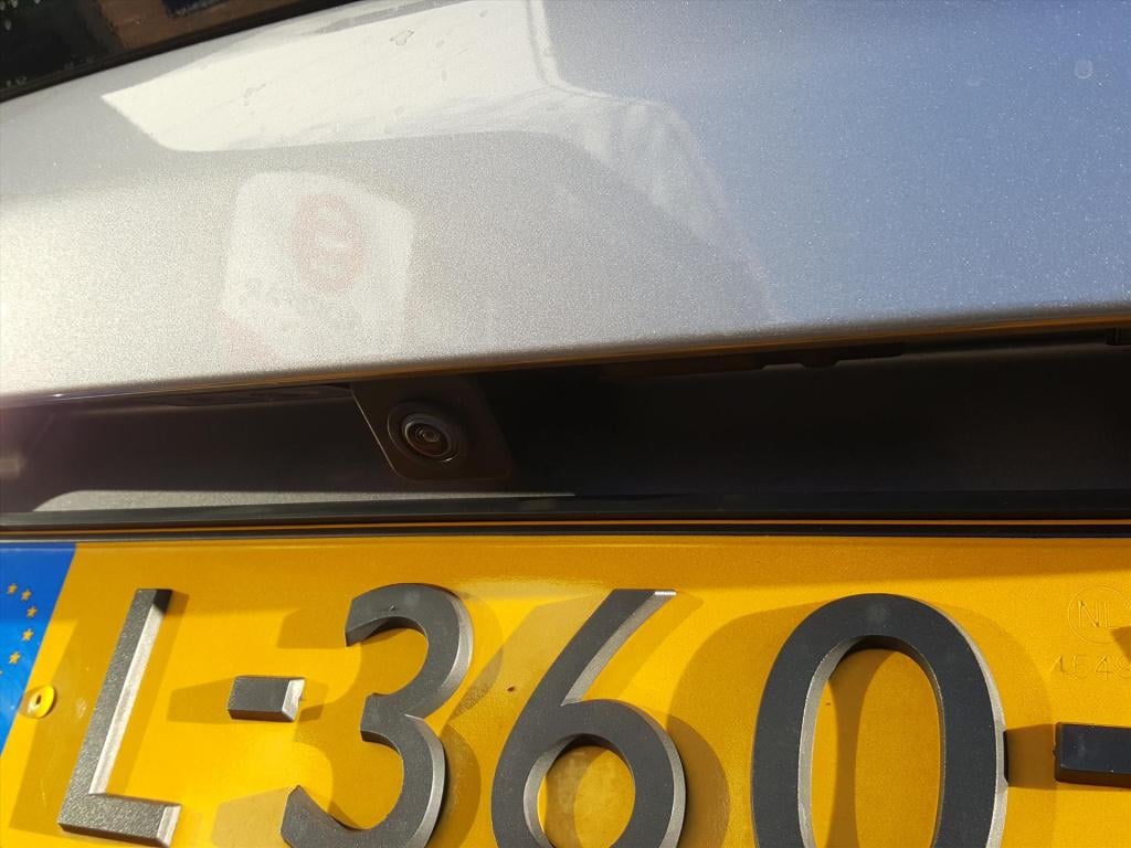 Peugeot 3008 1.6 puretech 180pk s&amp;s eat8 gt