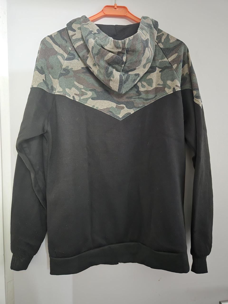 Zwart Slim Horse vest met capuchon met camouflagepatroon . Maat M