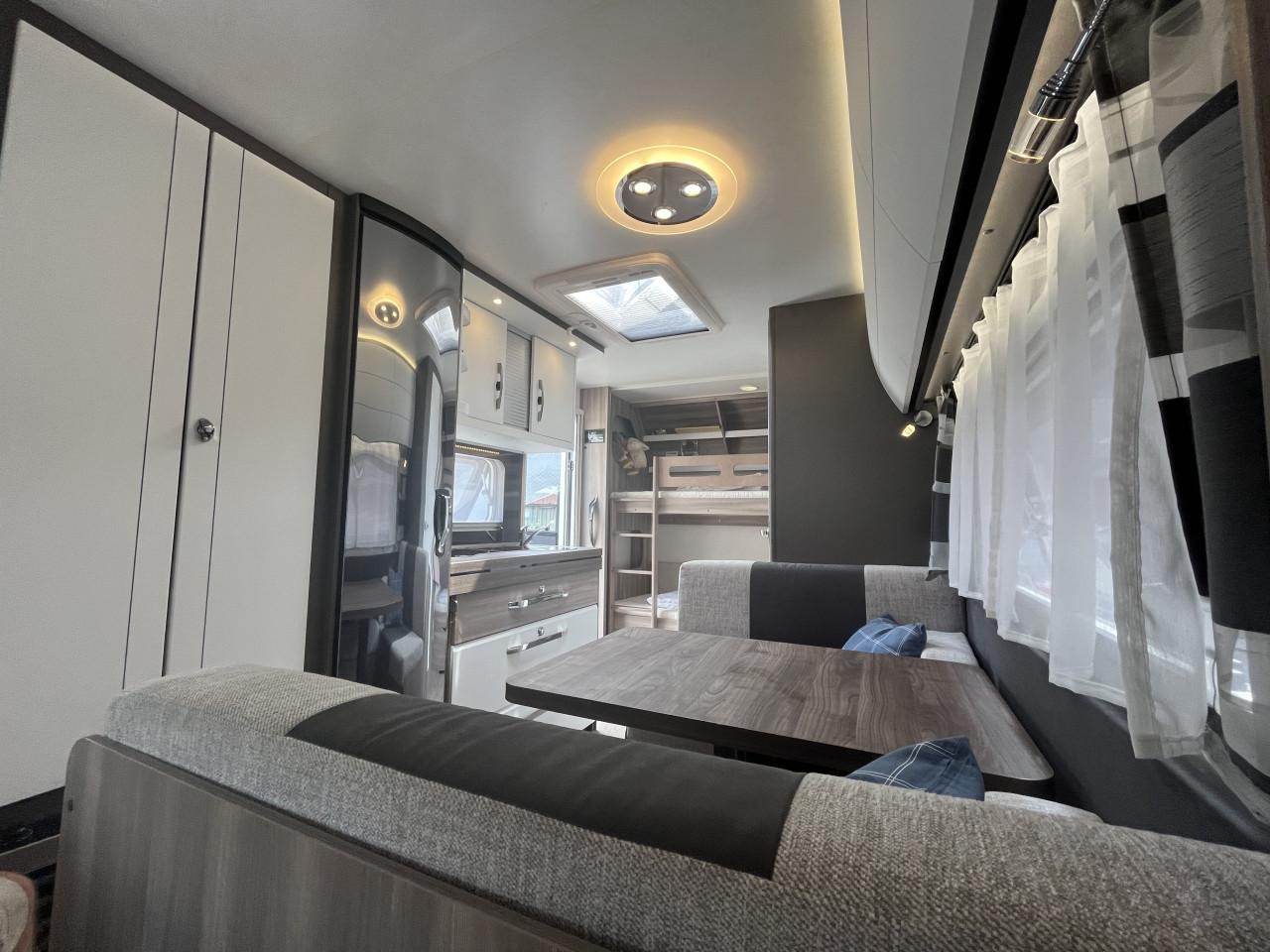 Hobby 490 KMF Excellent Edition 2022 – Zeer compleet – 5 slaapplaatsen