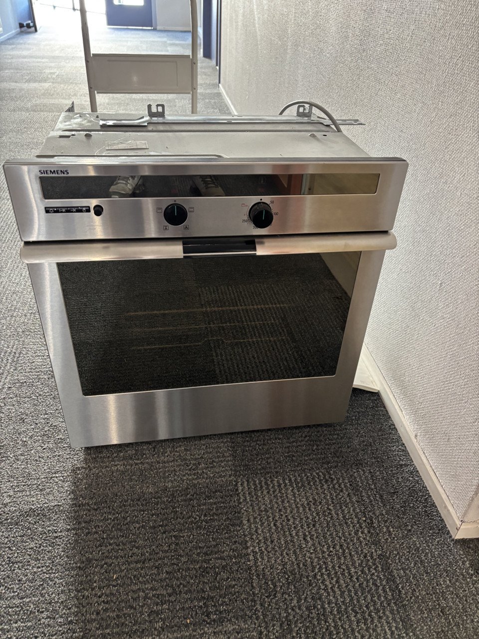 Gratis af te halen, oven van Siemens