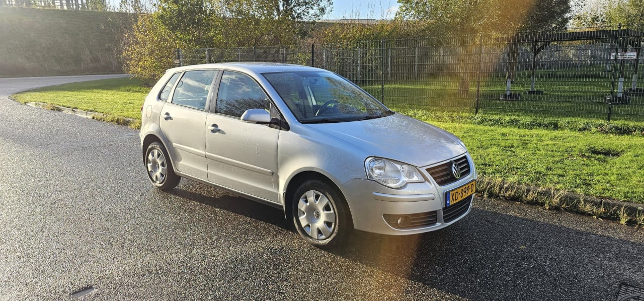 Volkswagen Polo 1.4 16v Trendline Airco 5-DRS!!