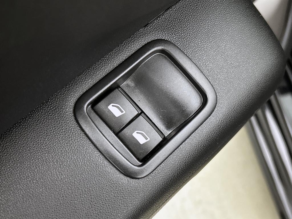 Citroen C3 82pk feel | rijklaar | trekhaak | navigatie | parkeerhulp |