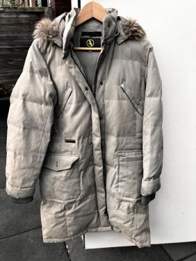 Aigle winterjas taupe/zacht groen mt 40 dons/veren