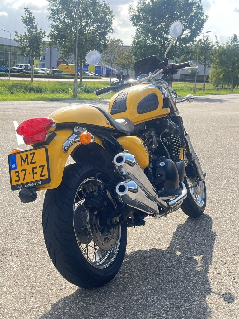 Triumph Thunderbird classic sport