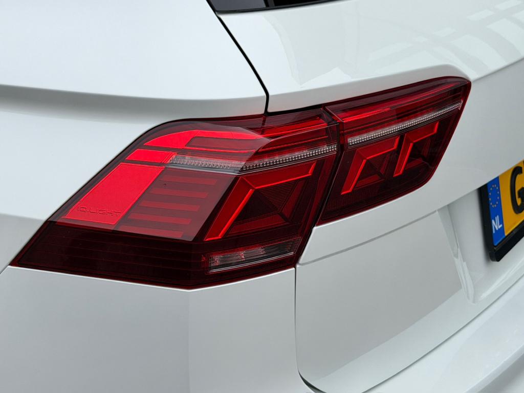 Volkswagen Tiguan 1.5 tsi 150pk dsg r-line | trekhaak | camera | carplay | 