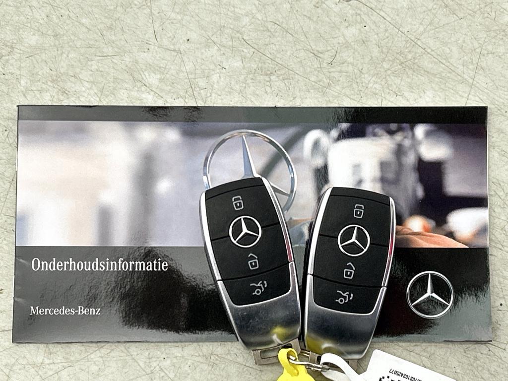 Mercedes-Benz Cla shooting brake 250 e amg plug-in hybride amg line | night