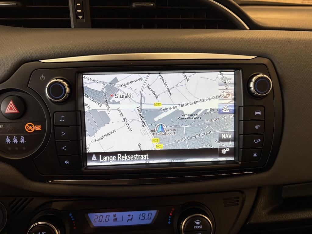 Toyota Yaris 1.5 hybrid dynamic