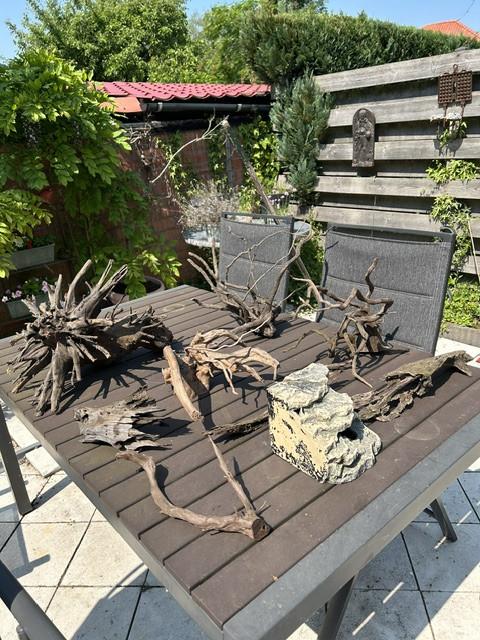 Diverse stukken kienhout