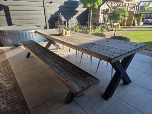 Douglas tuintafel 3m met bankje