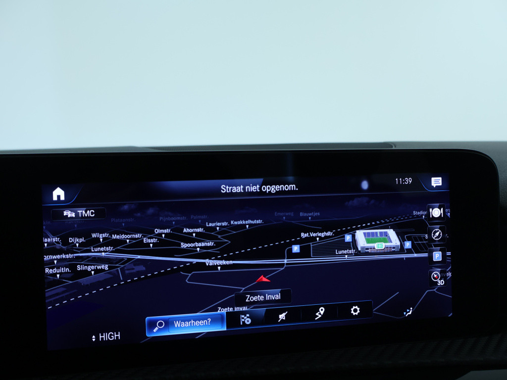 Mercedes-Benz A-Klasse 180 business solution | trekhaak | cruise control | 