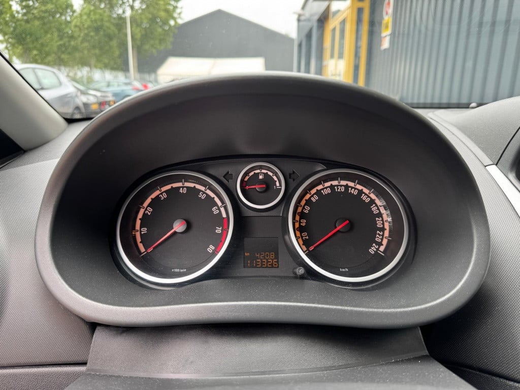 Opel Corsa 1.6-16v t color edit
