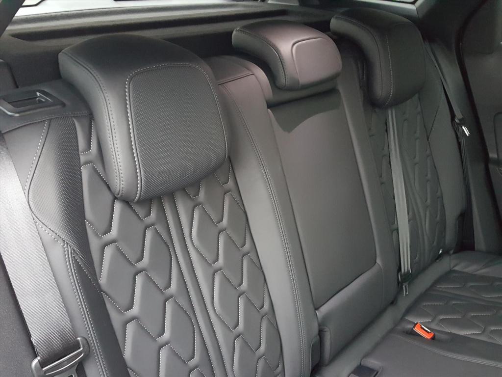 Peugeot 3008 1.6 plug-in hybrid 225pk e-eat8 gt pack business |navi|bt|crui