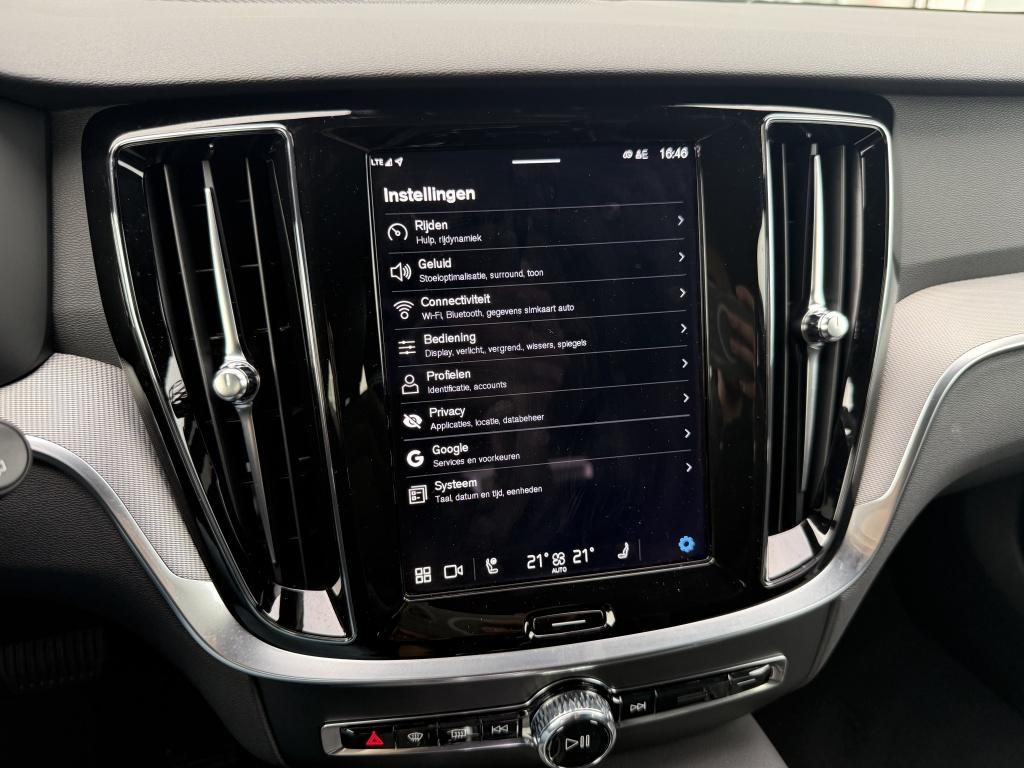 Volvo V60 t6 398pk recharge plus dark| adap.cruise| 360camera| trekaak