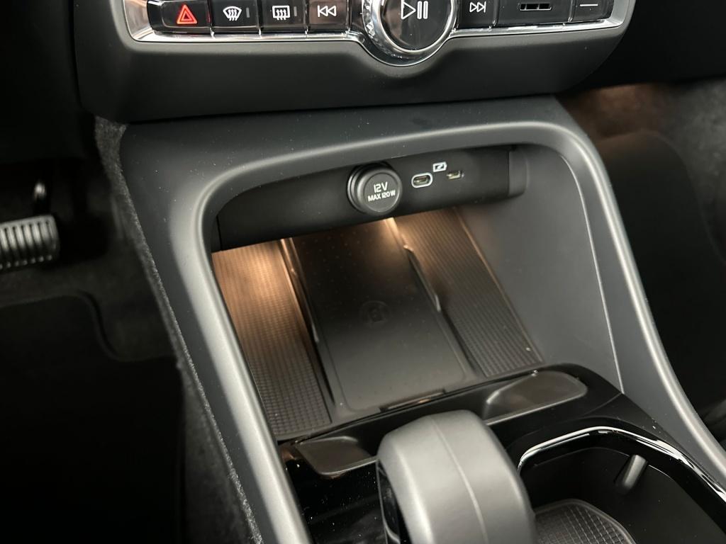 Volvo XC40 b4 plus black edition lounge 360 camera