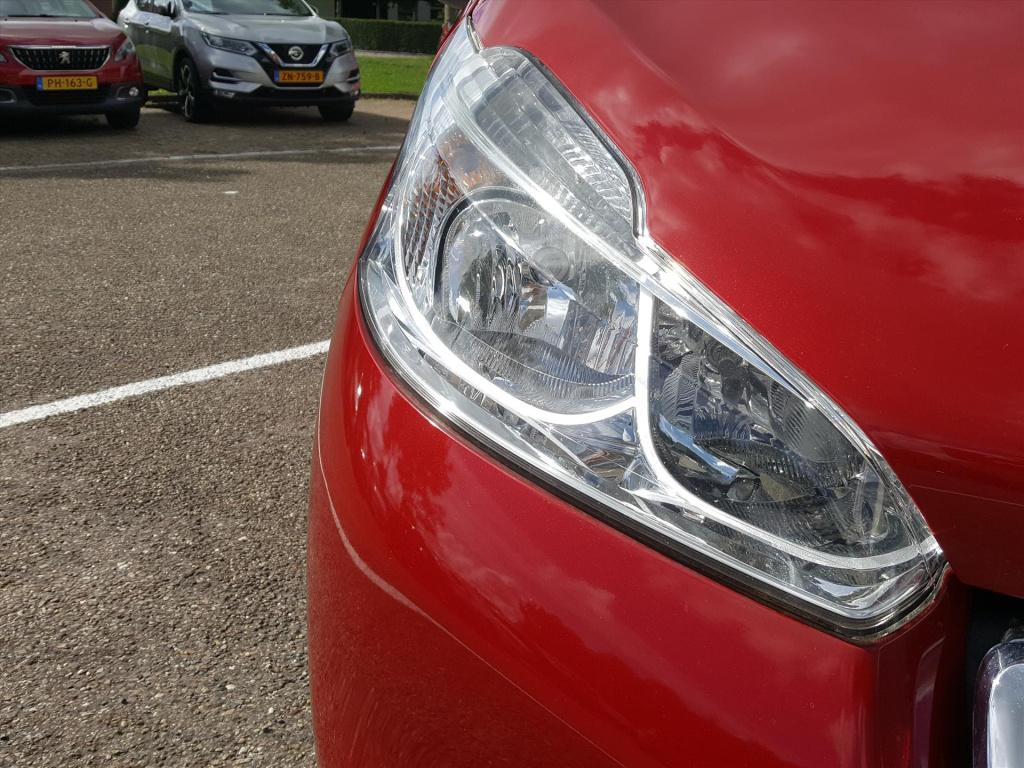 Peugeot 208 1.2 vti 82pk 5d style navigatie | airco | cruise control | blue