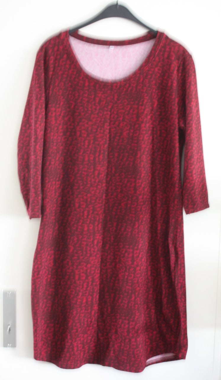 Rode jurk met panter print  maat 44