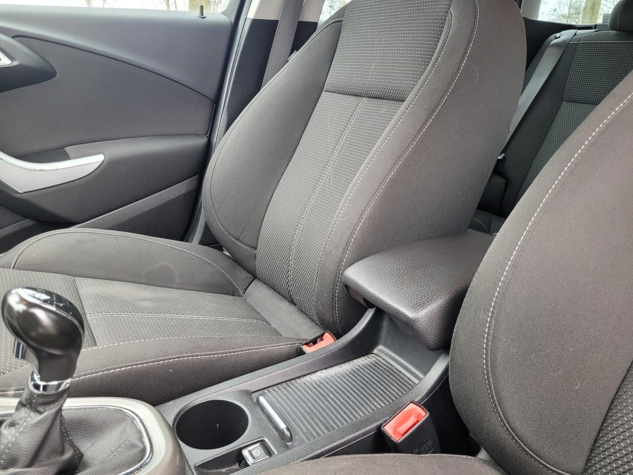 Opel Astra Sports Tourer 1.4 Turbo Design Edition