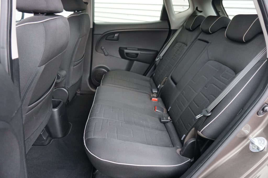 Kia Venga 1.4 cvvt 20th anniversary airco / navi / cruise / trekhaak / elek