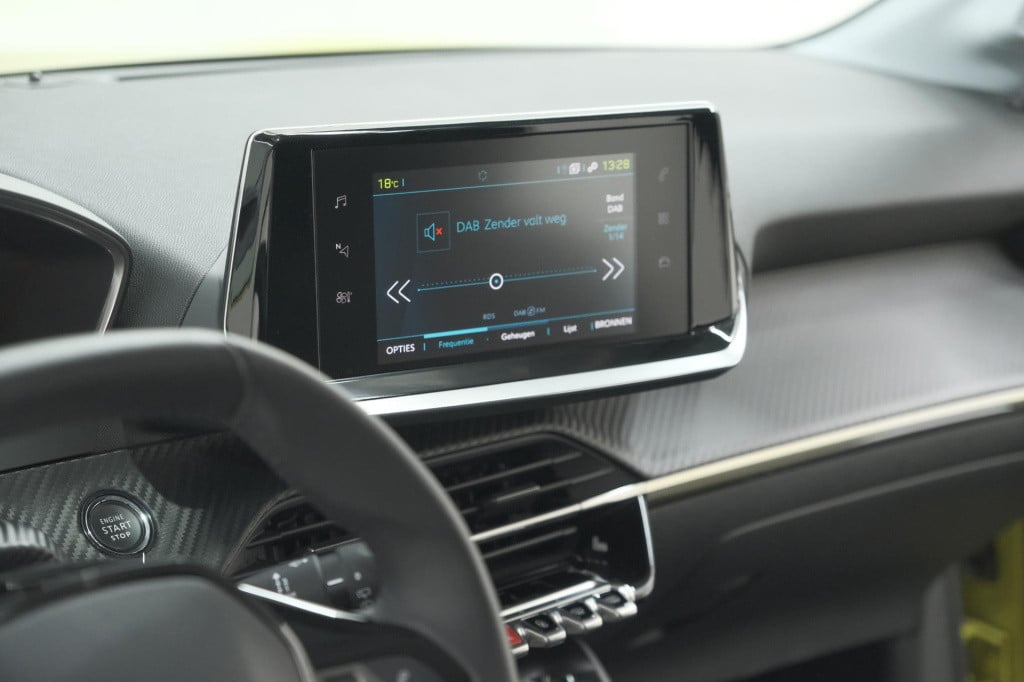 Peugeot 208 ev allure 50 kwh | stoelverwarming | apple carplay | parkeersen