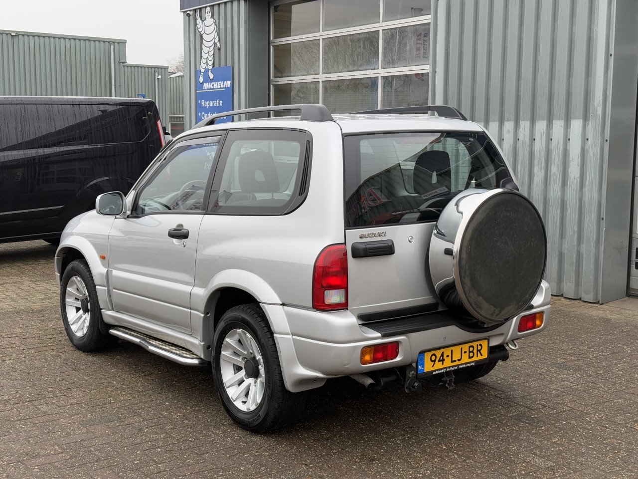 Suzuki Grand Vitara - 2.0 Metal Top