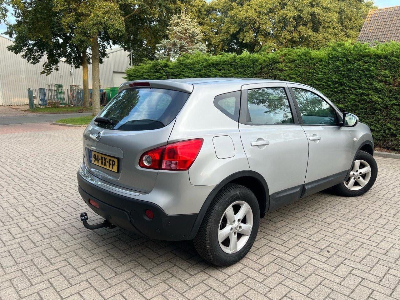 Nissan Qashqai 1.6Acenta Pano/ Trekhaak Jaar apk