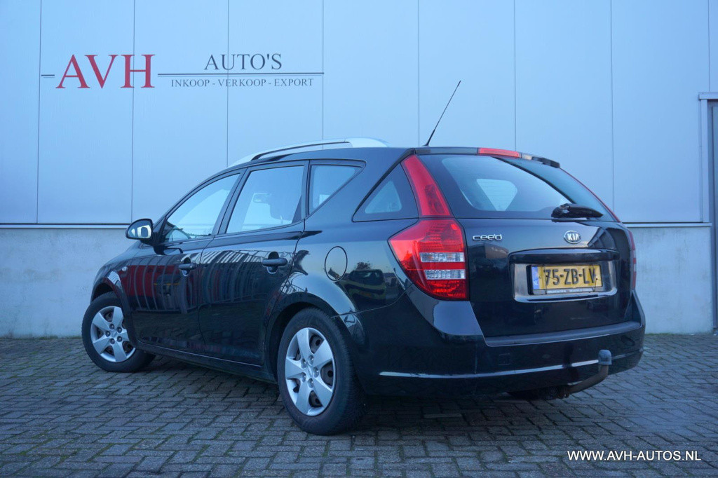Kia Cee'd sporty wagon 1.4 x-tra