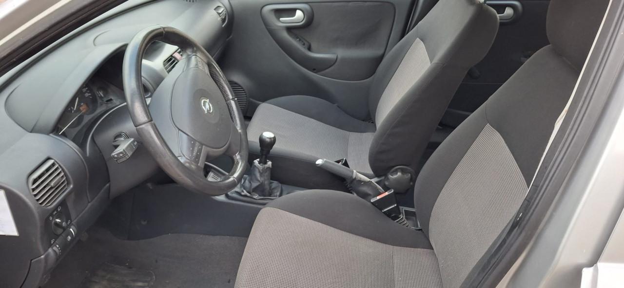 Opel corsa bj 2004  1250 euro