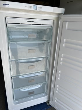 Bijna Nieuw! Liebherr Nofrost vrieskast 125x60 cm Inhoud Vriezer 187 liter