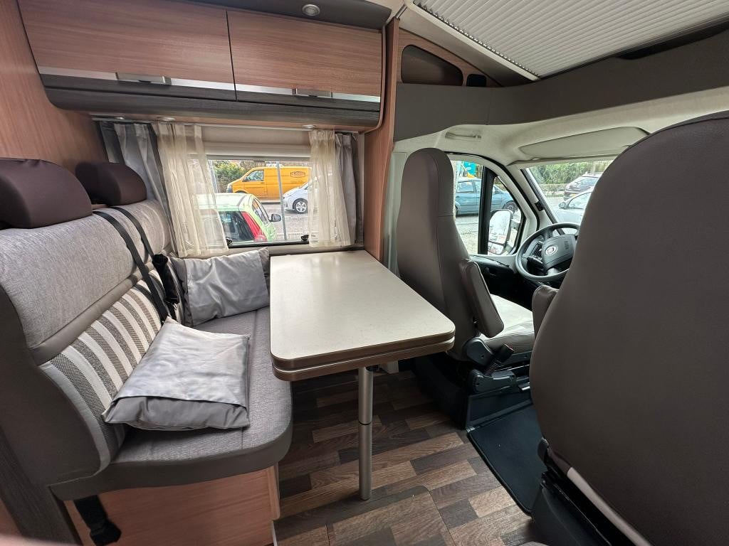 Knaus Onbekend r16 jaar apk, beurt, 3 maanden garantie, carplay set