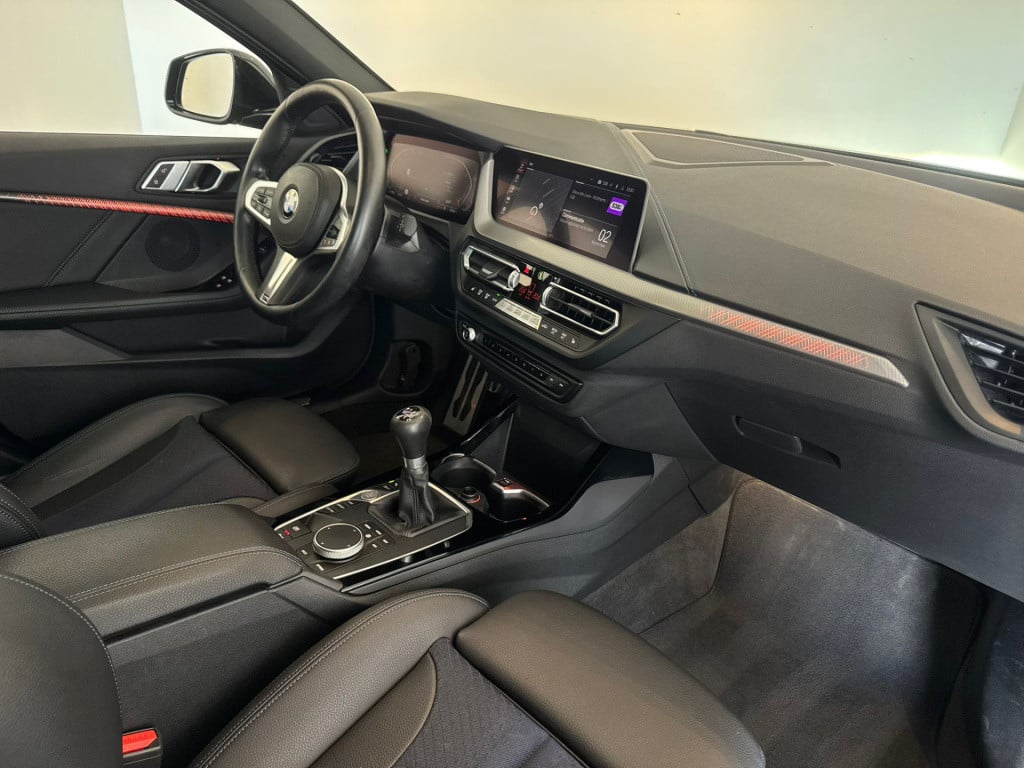 BMW 1 Serie 118i high executive m-sport