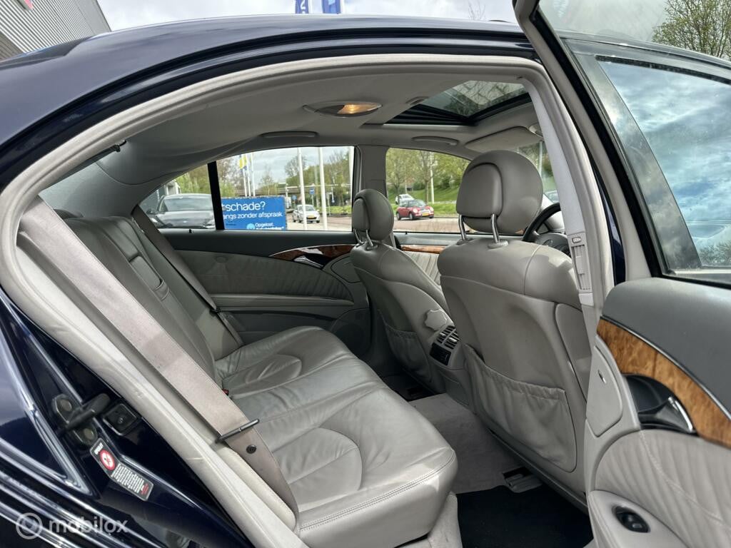 Mercedes E-klasse 240 Elegance Navi PDC Xenon km262.885 Nap BJ2003