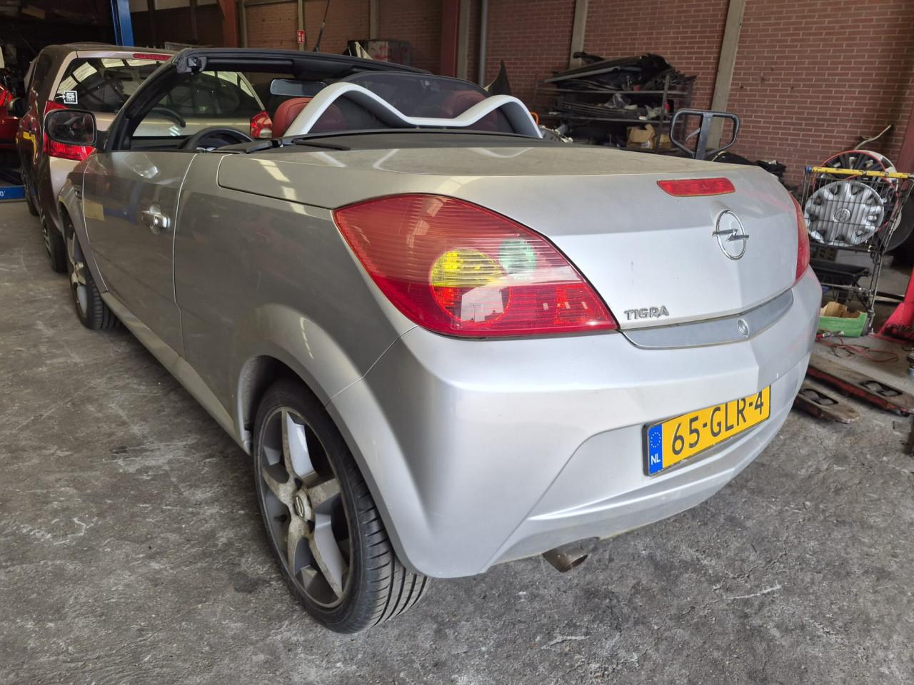 Opel Tigra Twin Top Cabrio 1.4-16V Apk 13-1-2027