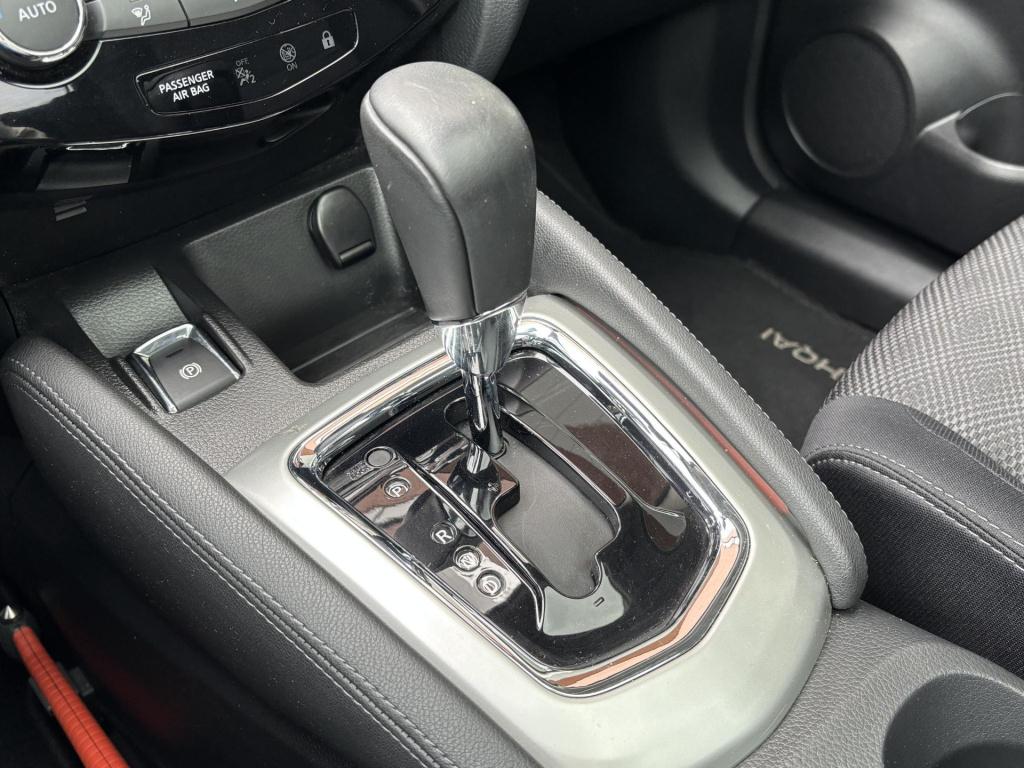 Nissan Qashqai 1.2 connect edition