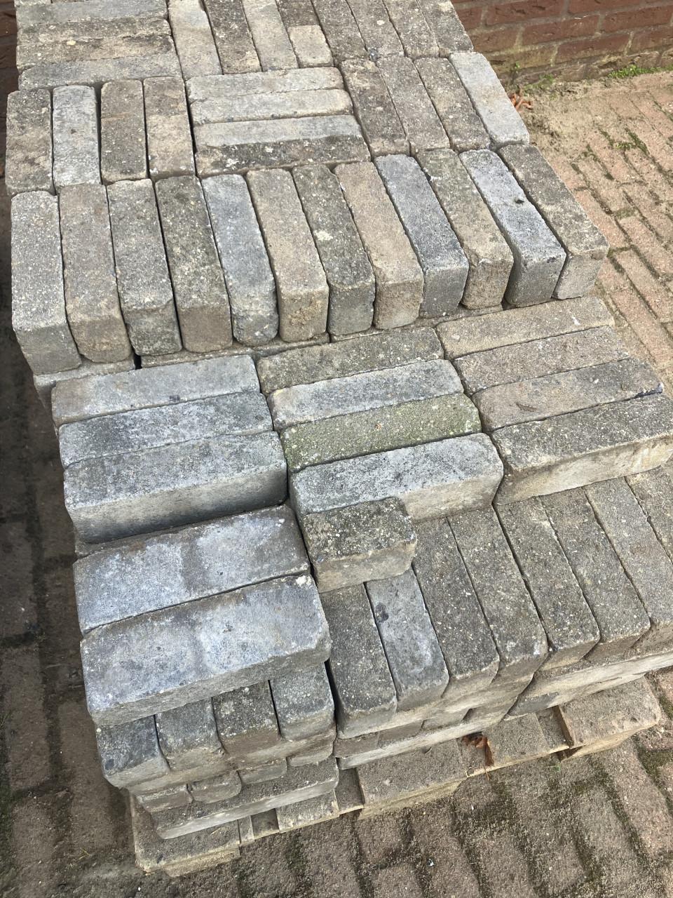 Steentjes gratis af te halen