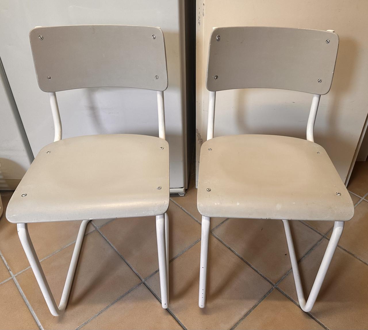 Antieke keukenstoeltjes