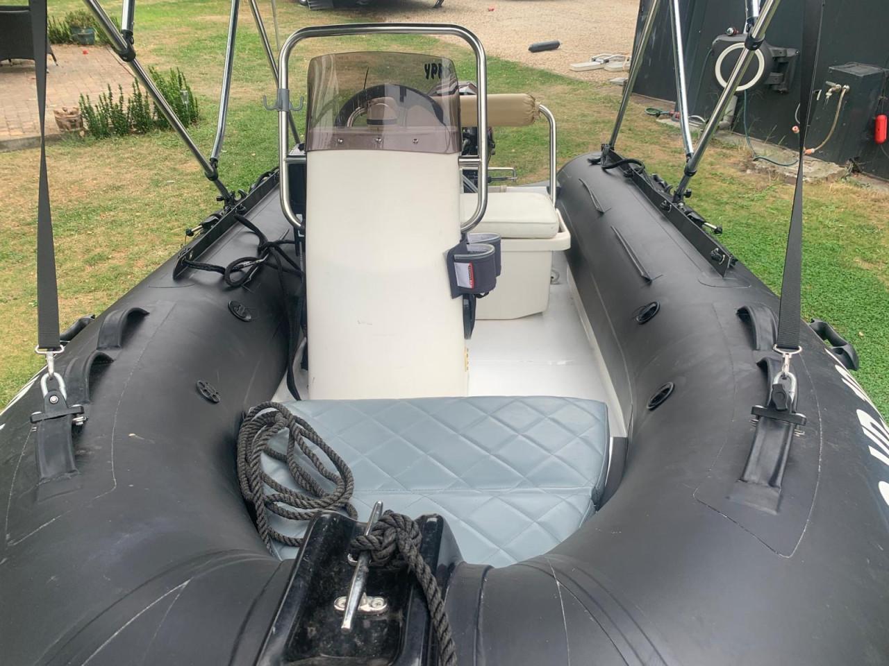 Ribboot 3.30 met15 pk motor