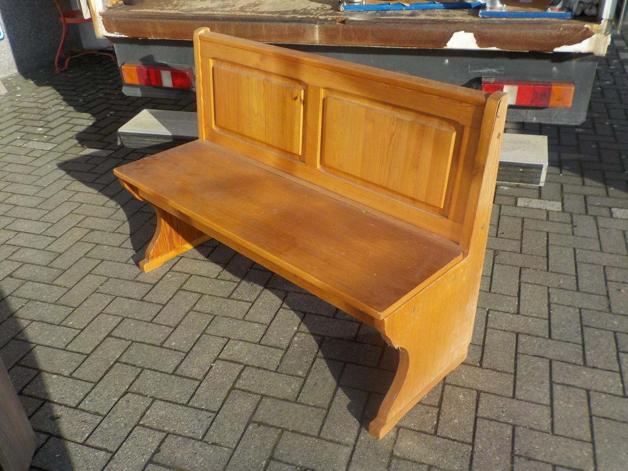 Massief grenen bank met opbergruimte in goede staat