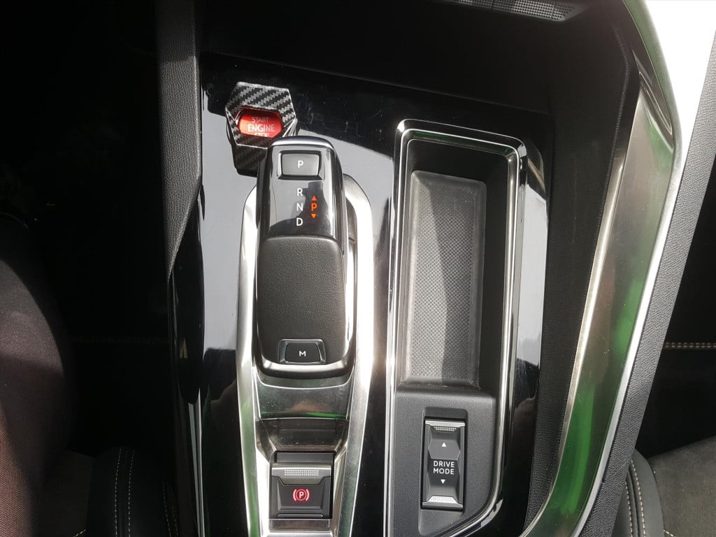 Peugeot 5008 gt 1.2-pt-130pk (vol)automaat/eat8 navigatie | cruise & climat